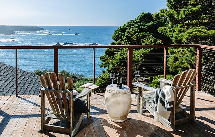 Harrison Goldberg plays sax at Heritage House Resort